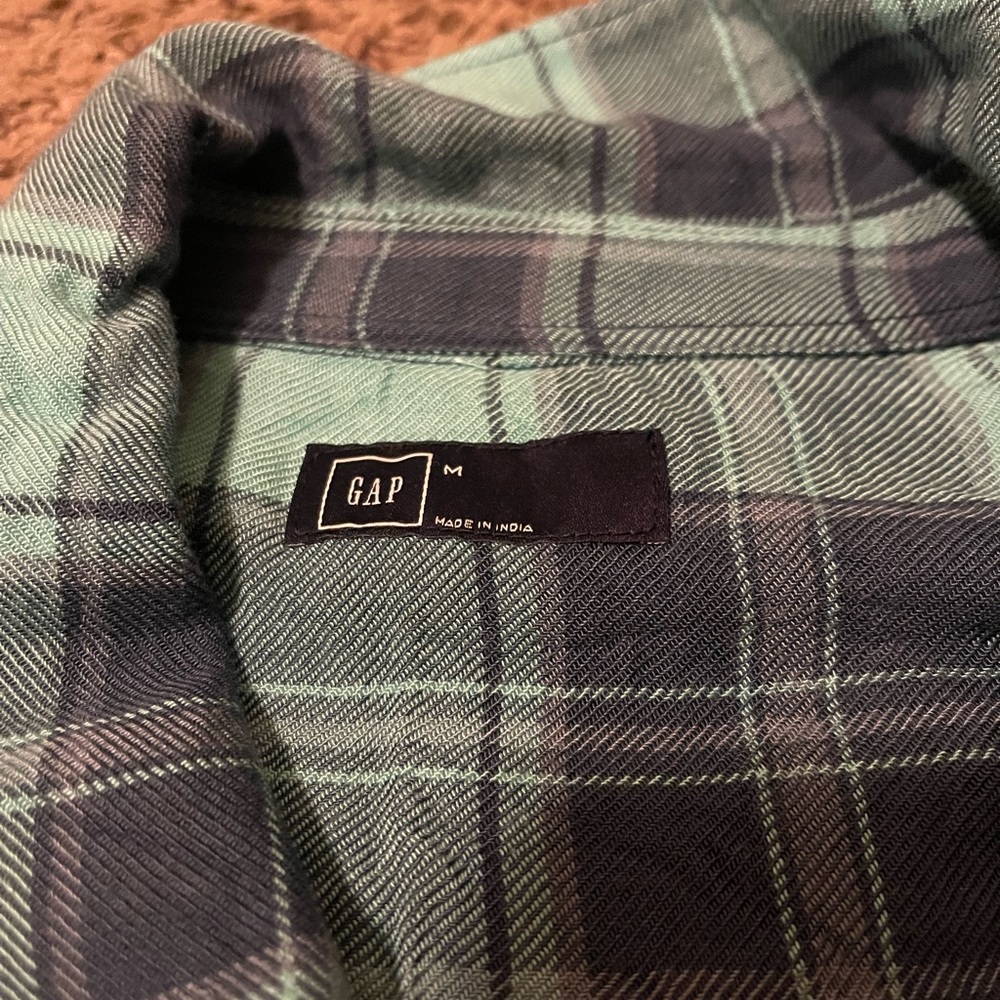 Gap Button Up - Picture 4 of 4